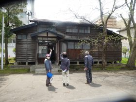 (山本記念公園内の山本邸・復元されて生家)